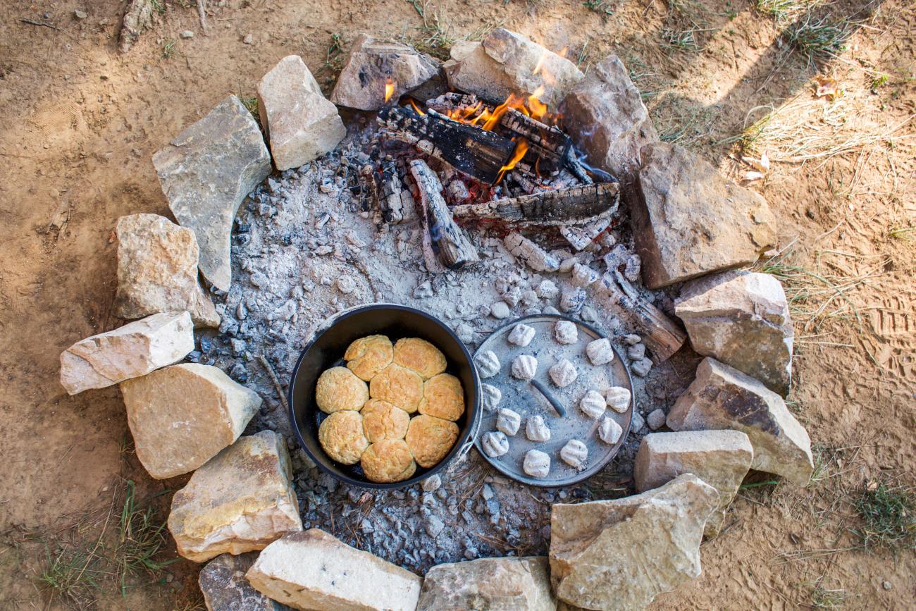 Campfire Buttermilk Biscuits Lodge Cast Iron